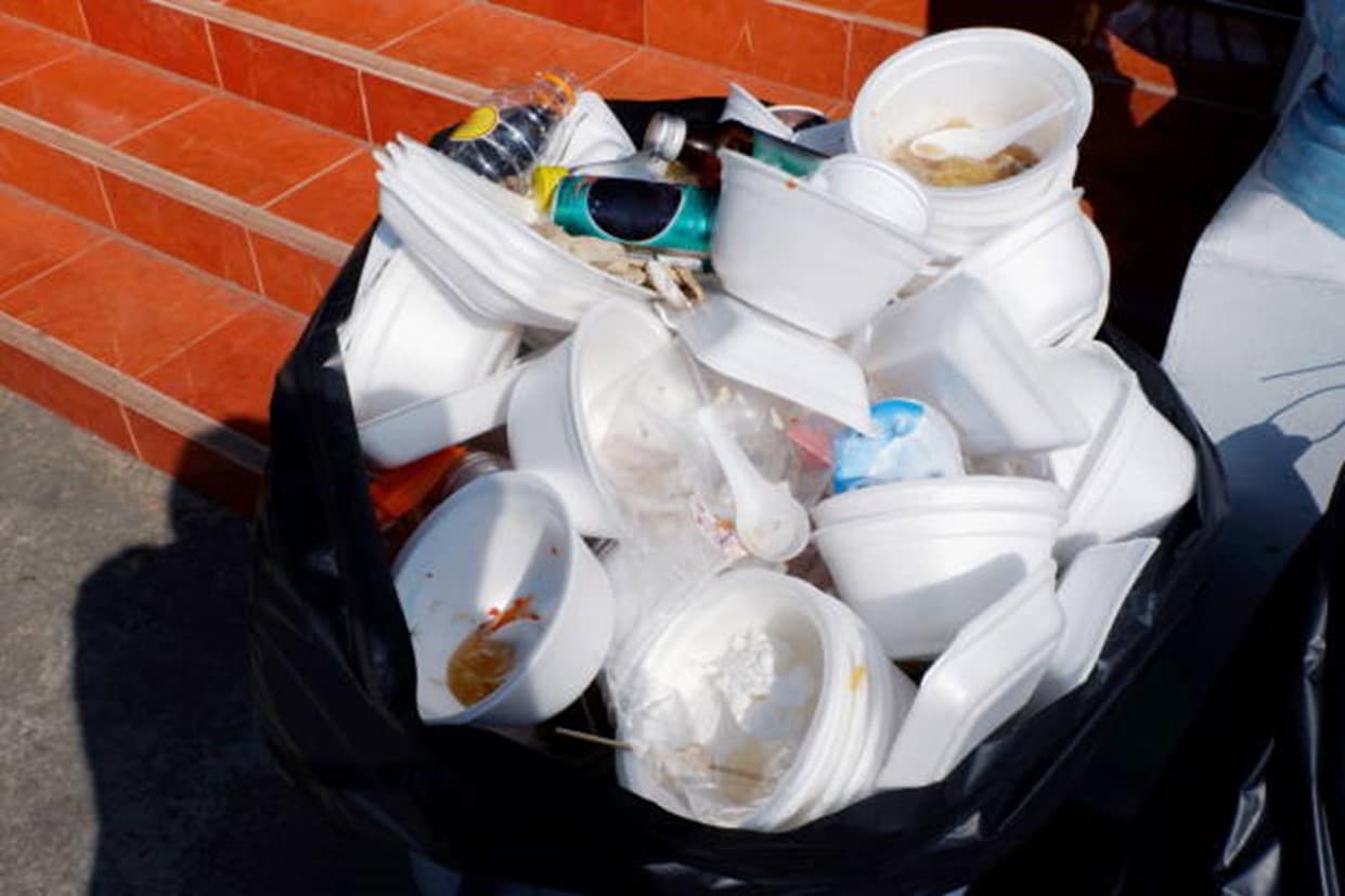 BAHAYA PENGGUNAAN STYROFOAM SEBAGAI PENGEMAS MAKANAN