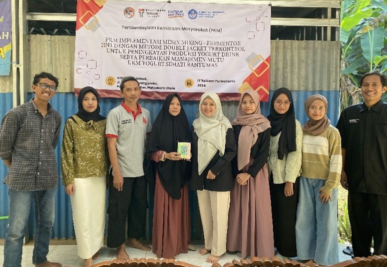 PENGABDIAN MASYARAKAT: DOSEN TEKNOLOGI PANGAN MELAKUKAN SOSIALISASI KEAMANAN PANGAN DI UKM YOGHURT SEHATI PURWOKERTO